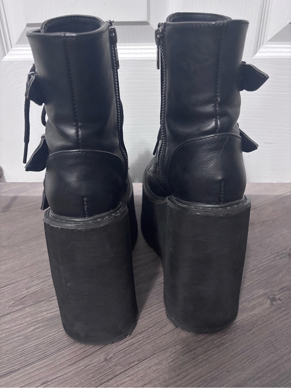 Demonia Swing-103 Bat Buckle Platform Boots - Picture 5 of 7